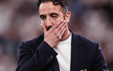 斗球直播-恭喜曼联，扭亏为盈！拉爵士功不可没，卡里克有望带来1亿英镑收入|托马斯-卡里克|欧冠|财报|票价|俱乐部_新浪体育_新浪新闻