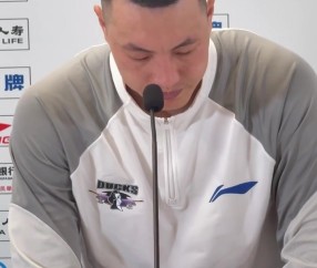 NBA直播-翟晓川：目前球队正在经历困难时期 这个时候需要每个人多做一点