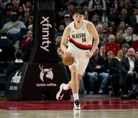 斗球直播-积极是挺积极！杨瀚森半场出战3分49秒 出手1次三分不中&amp;拿到1板