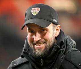 拜仁选帅目标少了一个？斯图加特主帅赫内斯续约