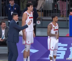 斗球体育直播-太适合广东队！CBA“全能中锋”狂轰33+15，或被朱芳雨重金签下？